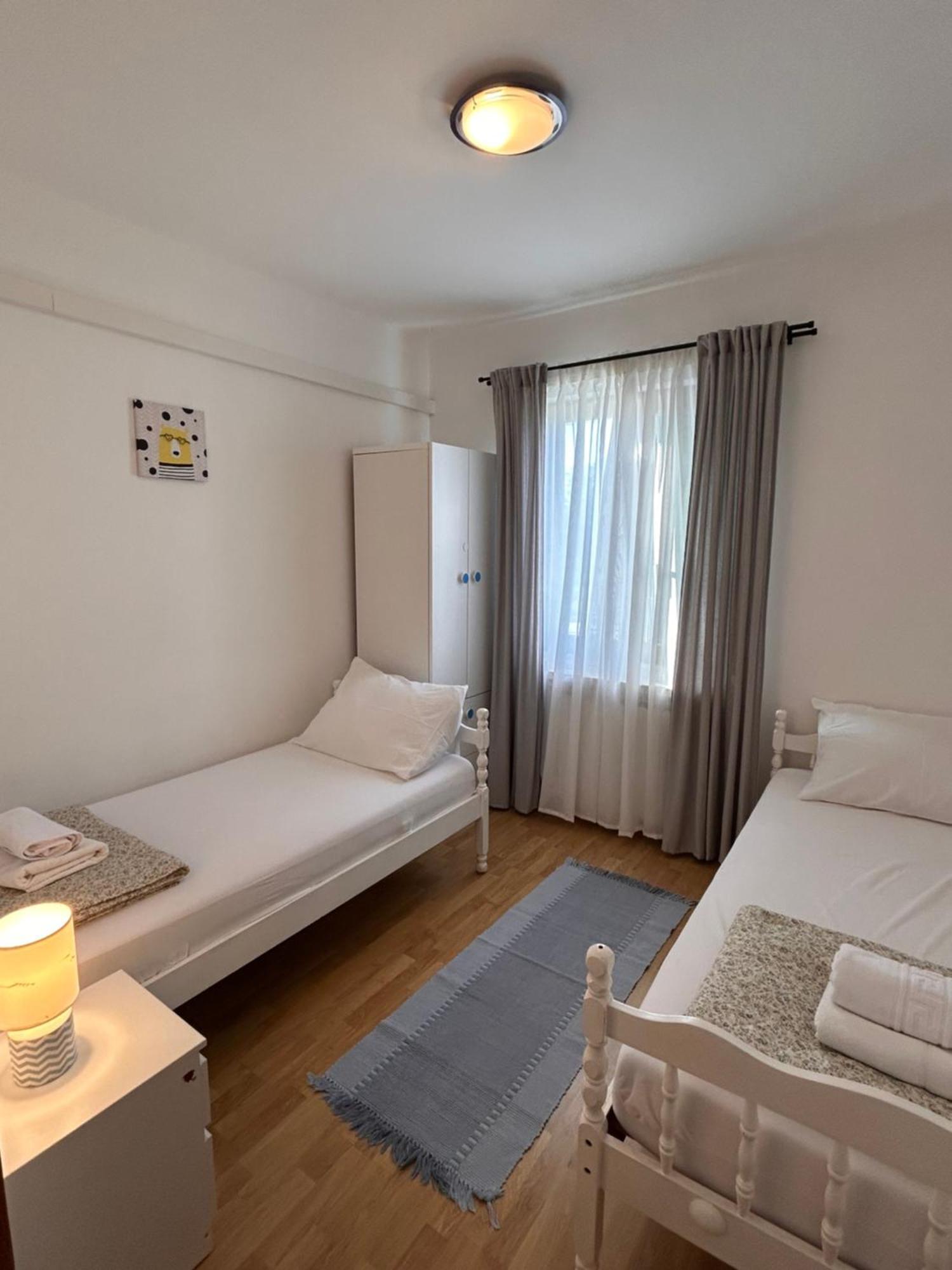 Apartments Marina Sveti Filip i Jakov Eksteriør bilde