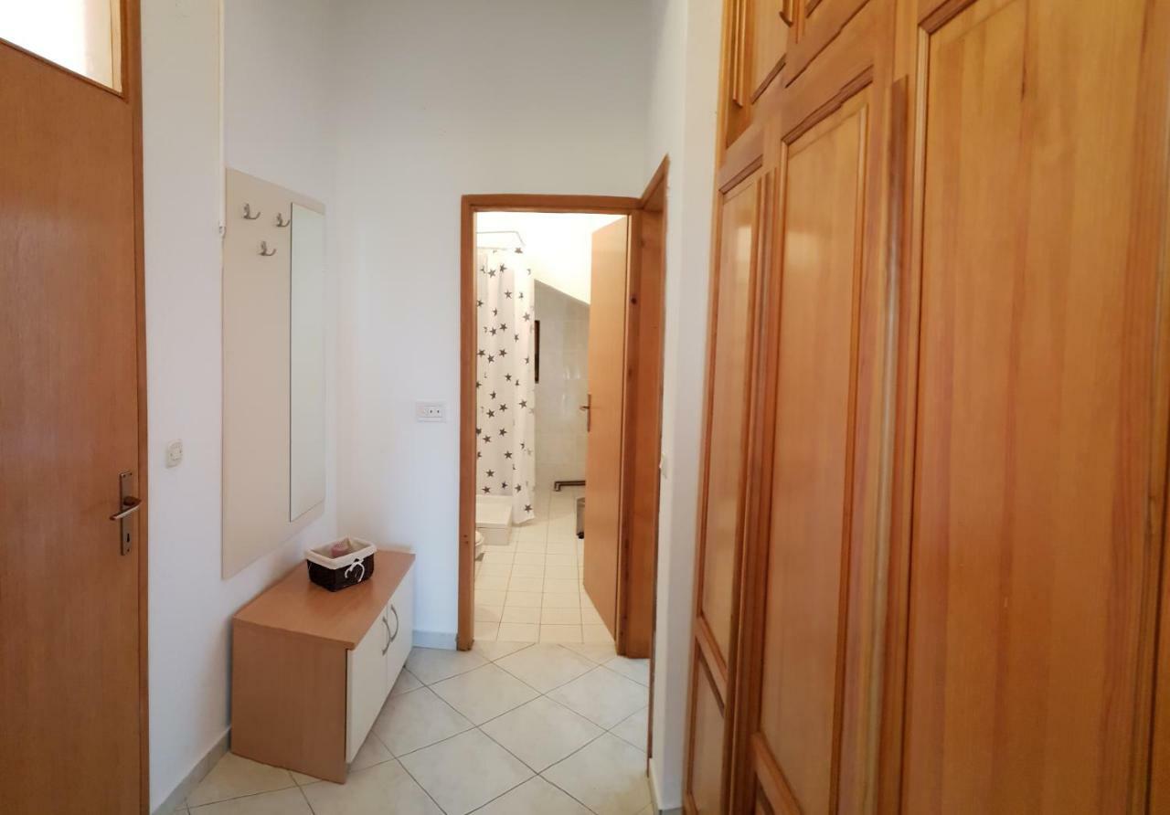 Apartments Marina Sveti Filip i Jakov Rom bilde